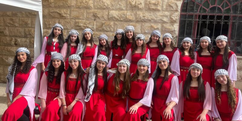 تهنئة لطالباتنا الفائزات في مسابقة الدبكة الشعبية لمدارس القدس
